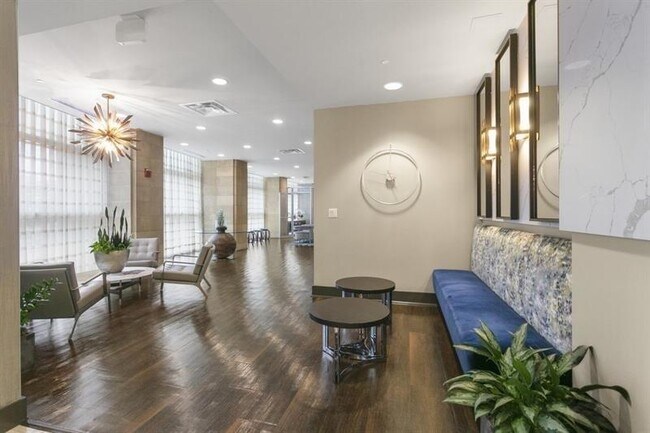 Foto del edificio - 4561 Olde Perimeter Way
