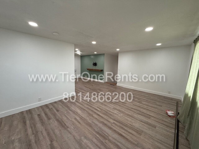 Building Photo - NO DEPOSIT option available for qualified ...