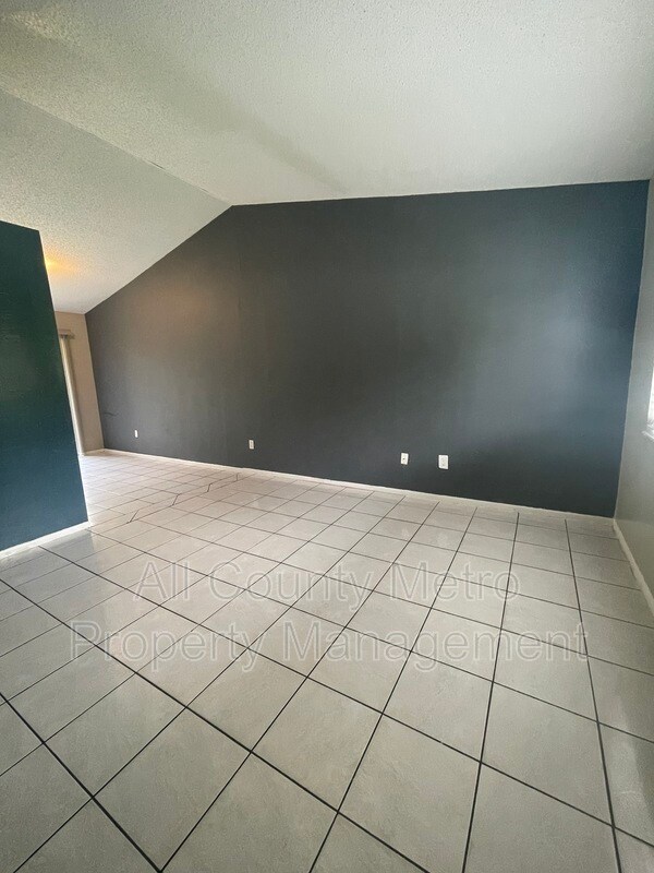 Building Photo - 2521 Ridgewood Ave