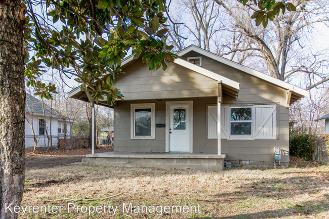 Building Photo - 3 br, 2 bath House - 605 E Zion St