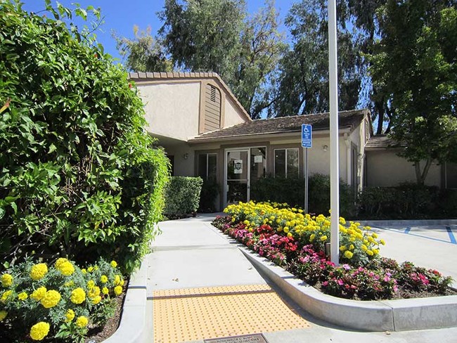 Building Photo - Tamarack Gardens Apartments