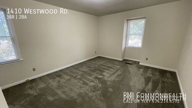 Building Photo - 3 Bed / 1.5 Bath Single Family (Available ...