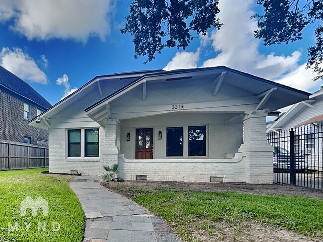 Building Photo - 2214 Isabella St