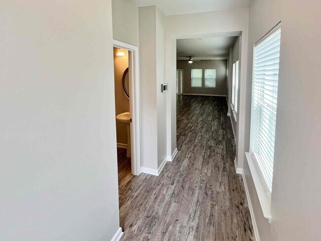 Foto del edificio - Fantastic 3 BR/2.5 BA Marietta Townhome in...