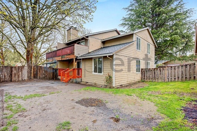 Building Photo - Unit A