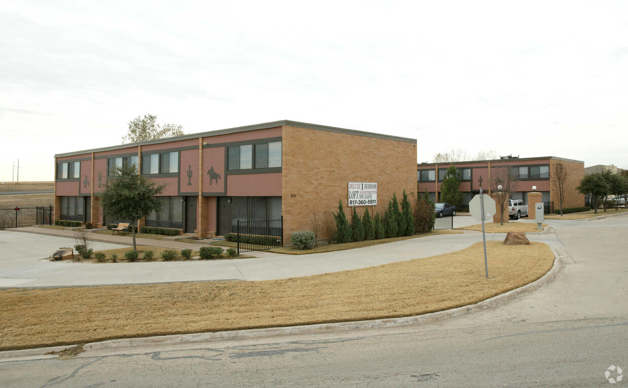 Building Photo - Silver Creek Lofts