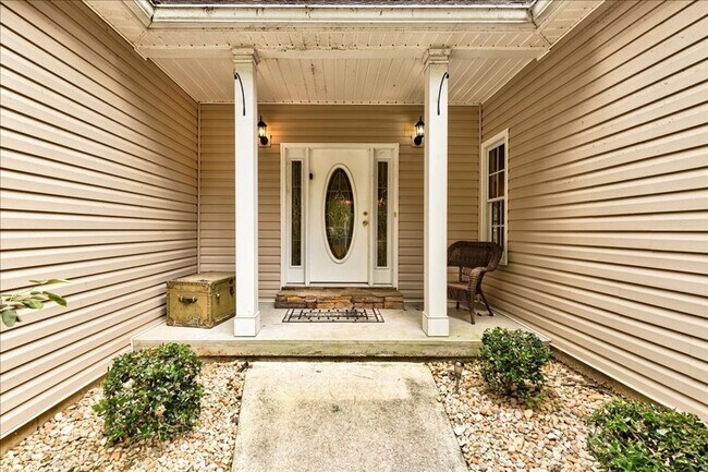 Building Photo - Rare Gem on Sparkling Reservoir! 3 Bedroom...