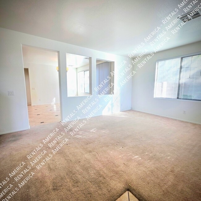 Building Photo - 2715 S Cupertino Dr