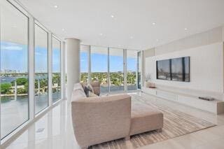 Building Photo - 2241 SE 17th St