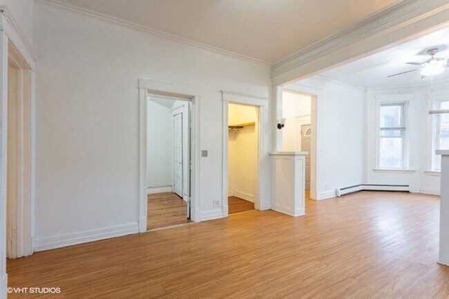 Foto del edificio - 4411 S Wells St