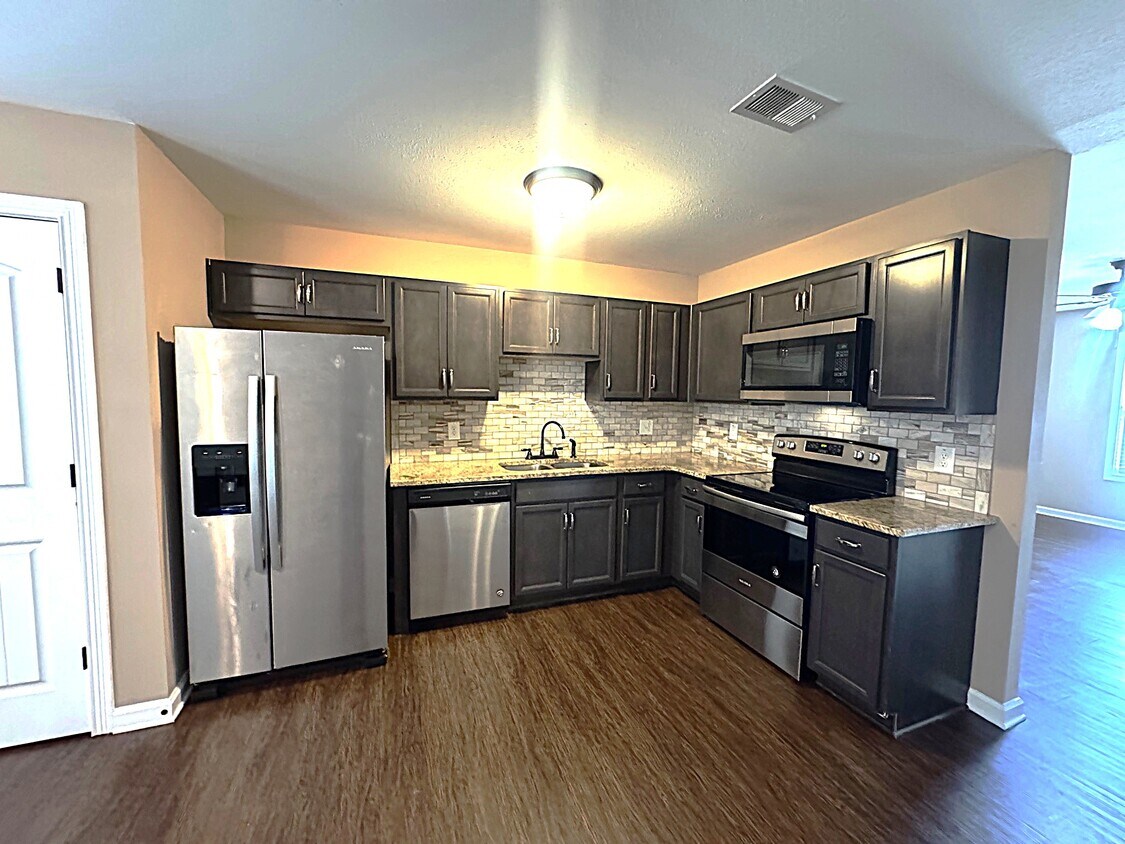 Foto principal - 2503 Rollow Ln