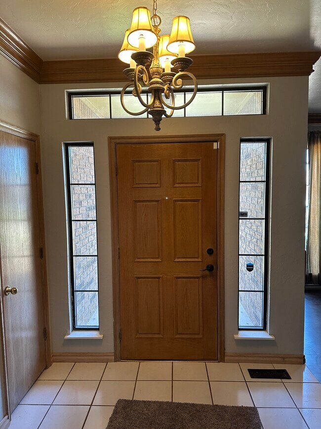 Foto del edificio - 6308 Bryant Ct