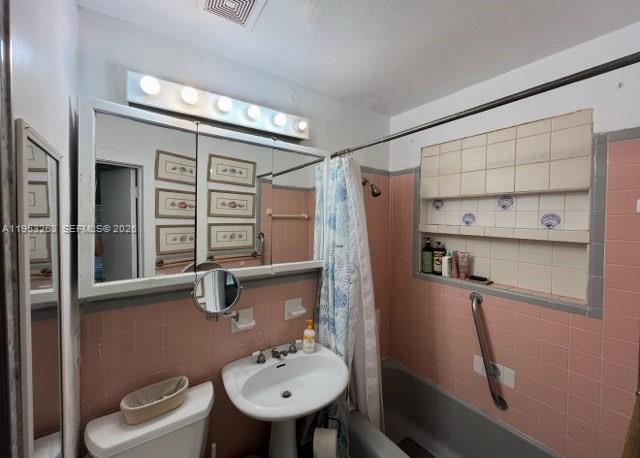 Foto del edificio - 9761 Marlin Rd