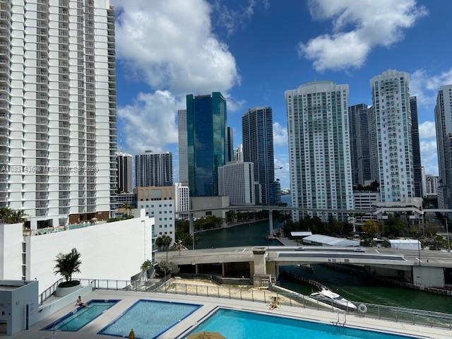 Foto del edificio - 92 SW 3rd St