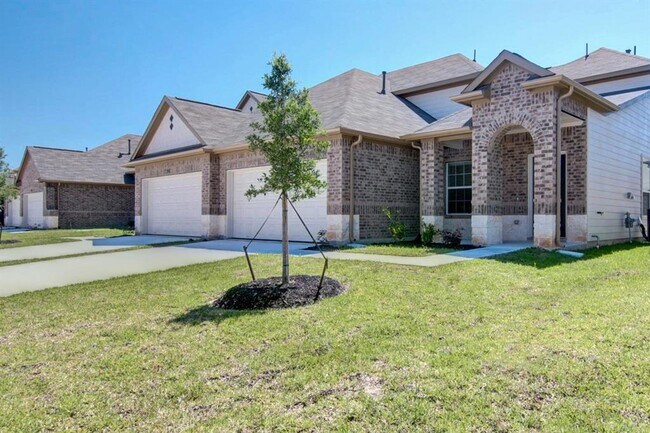 Building Photo - 12246 Roy Mix Bohn Lane