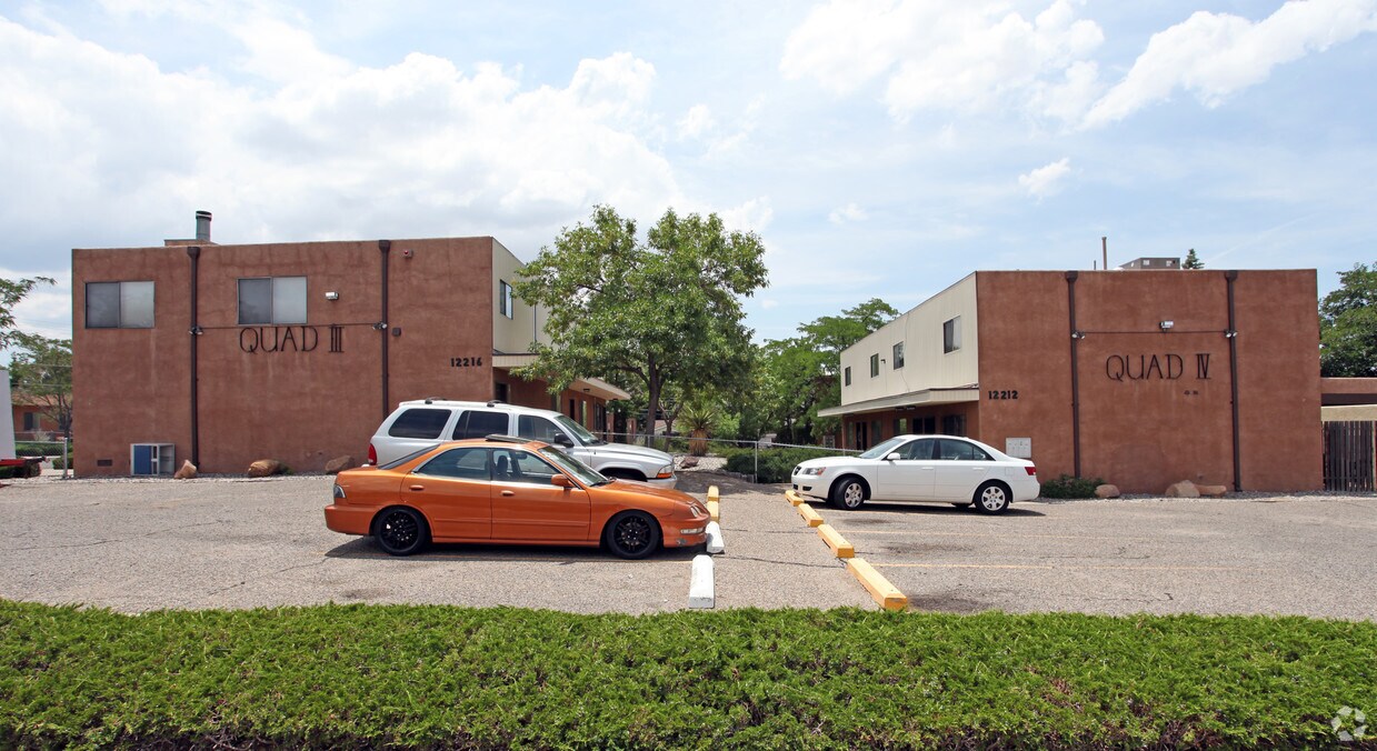 Foto del edificio - 12213-12217 Mountain Rd NE