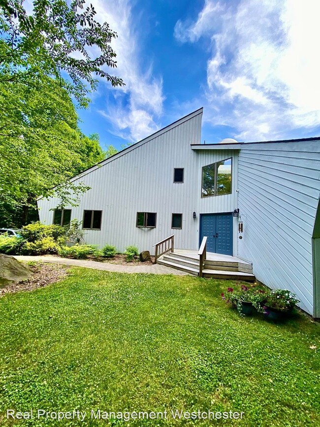 Building Photo - 4 br, 3.5 bath House - 44 Powder Horn Road