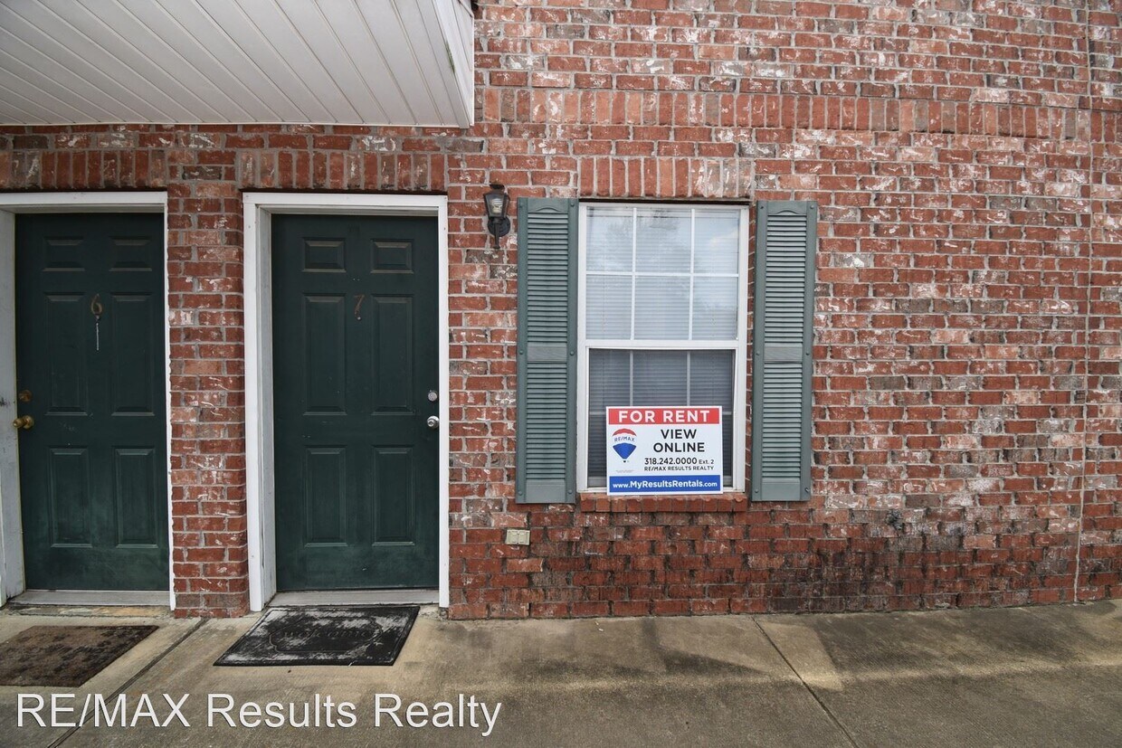 Primary Photo - 207 N Homer St