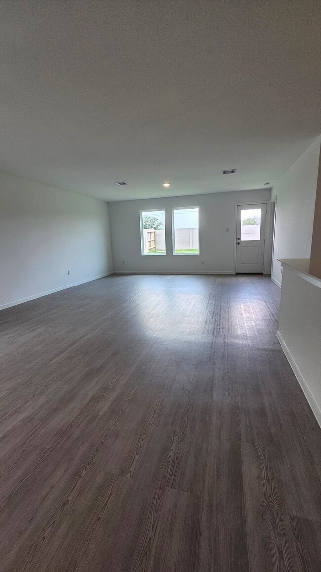 Building Photo - 6523 Water Oak Grn Ln