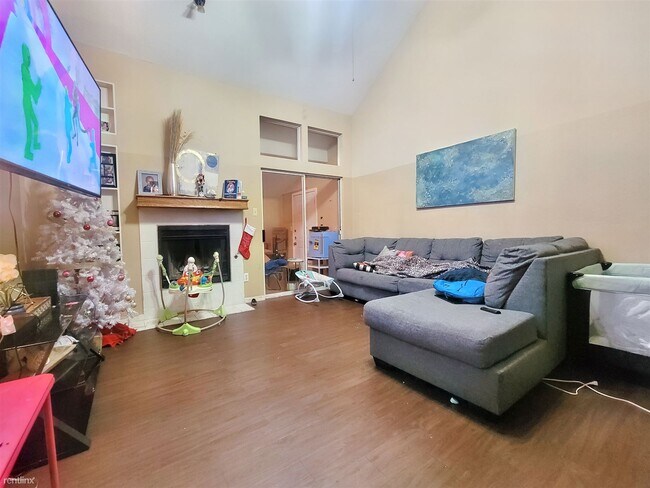 Foto del edificio - 3 br, 2 bath House - 904 Thackeray Ln