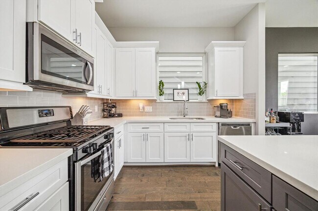 Foto del edificio - 5520 Rosslyn Rd