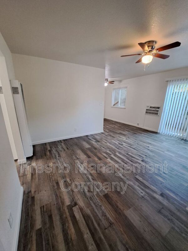 Building Photo - 1341 E San Bruno Ave