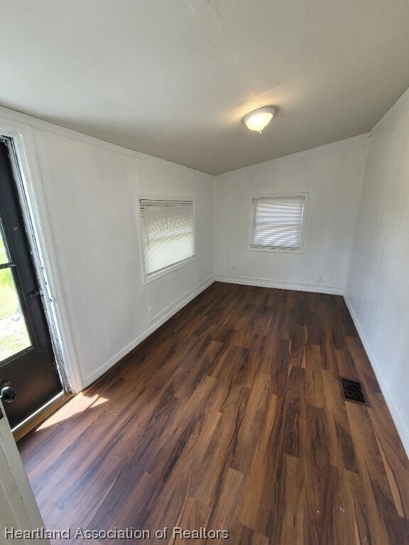 Foto del edificio - 2608 Emerson Ave