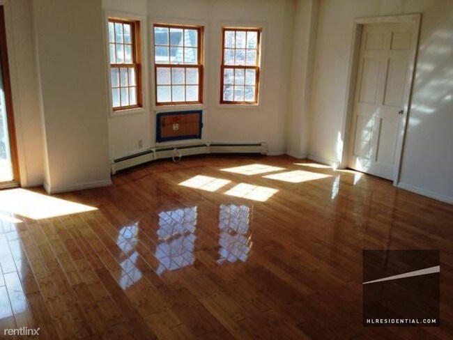 Foto del edificio - 4616 Newtown Rd