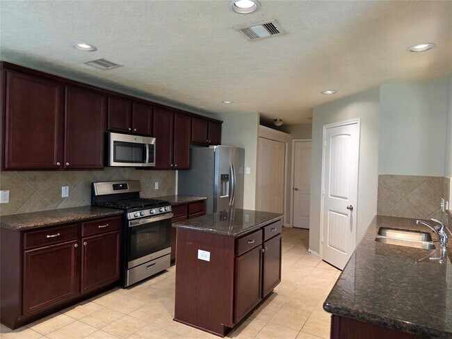 Foto del edificio - 10910 Brittan Leaf Ln