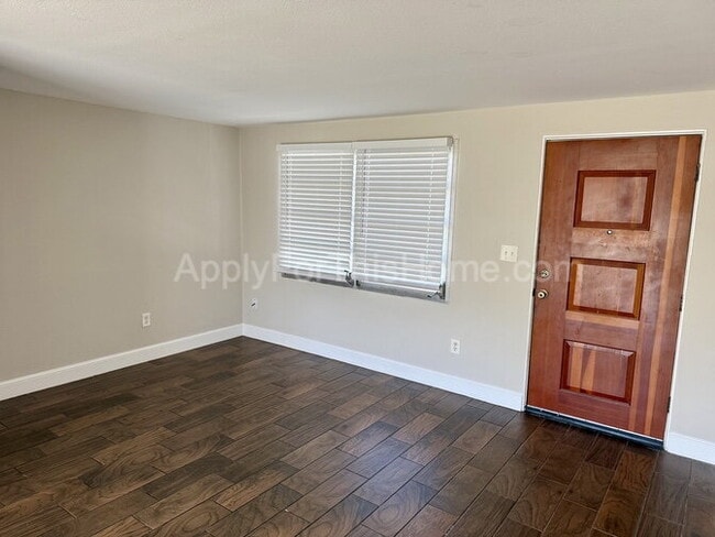 Foto del edificio - Single Family Home