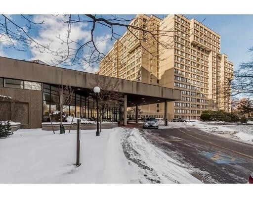Building Photo - 250 Hammond Pond Pkwy