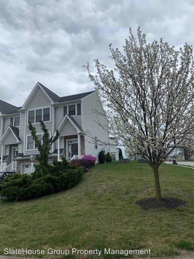 Building Photo - 3 br, 2.5 bath House - 115 Cambridge Dr