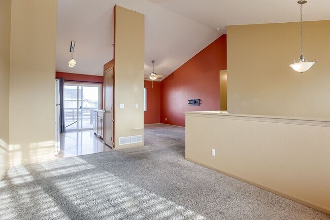 Building Photo - Charming 3 Bedroom Near Lake Cunningham!