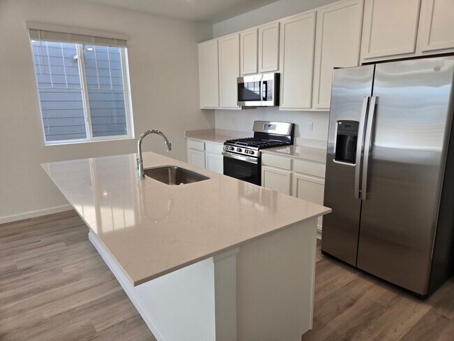 Foto del edificio - Brand New Aurora Highlands Ranch