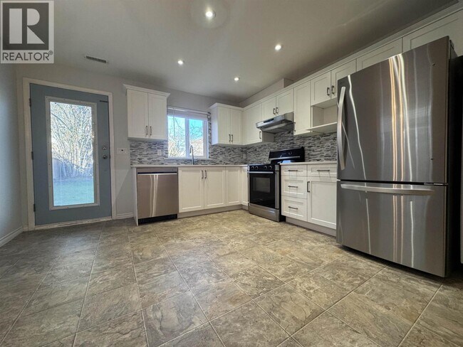 Building Photo - 23881-2114A 114A Ave