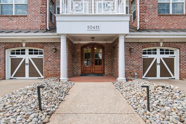 Building Photo - 10411 Rosegate Ct