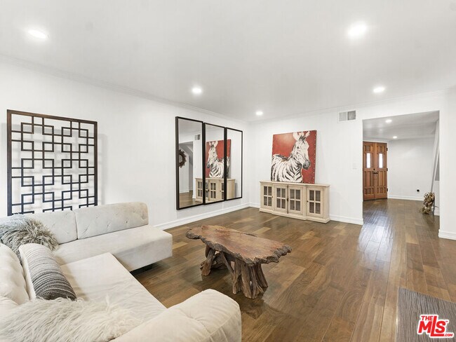 Building Photo - 13442 Vose St