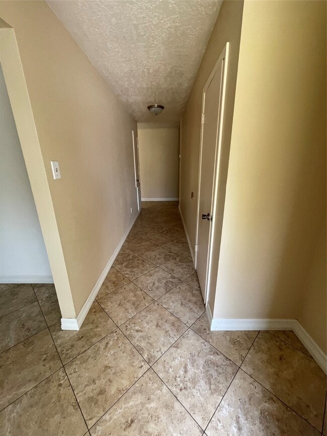 Building Photo - 3246 Bolton Gardens Dr