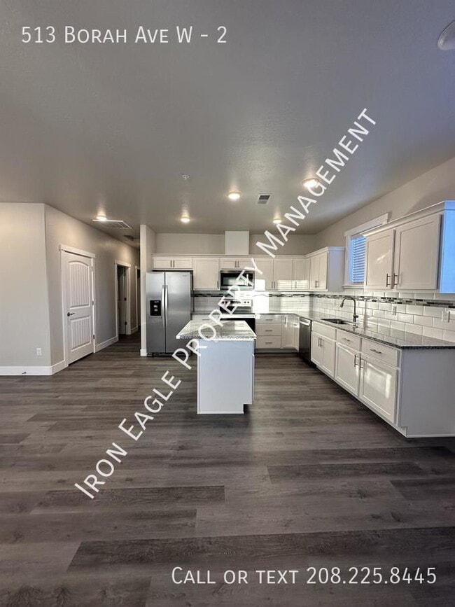 Building Photo - 513 Borah Ave W