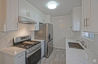 Building Photo - 202-208 34th St