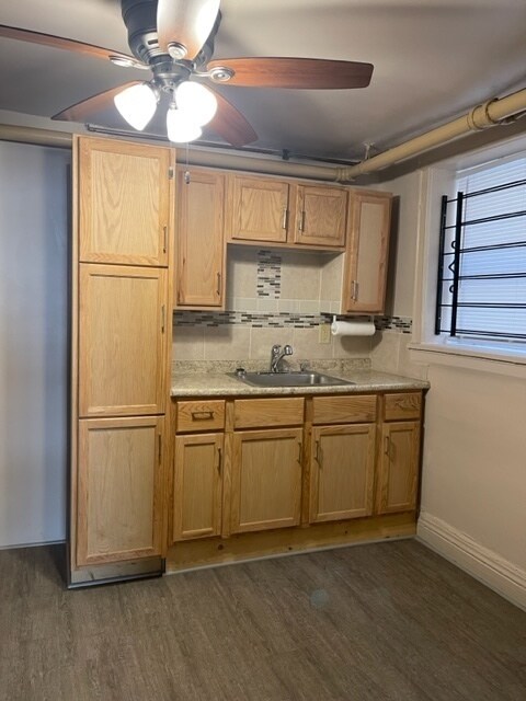 Foto del edificio - 1446 E 76th St