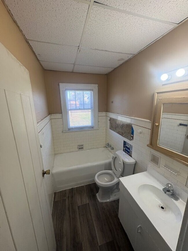 Foto del edificio - 1208 NE Jefferson Ave