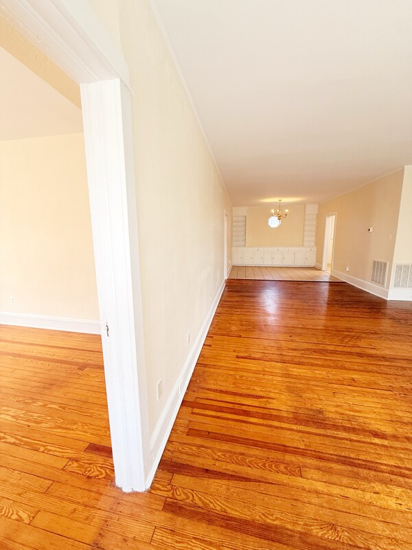 Building Photo - 206 Bellevue Ave