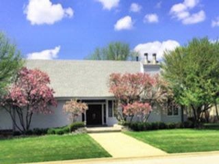 Building Photo - 205 N Kingsway Dr