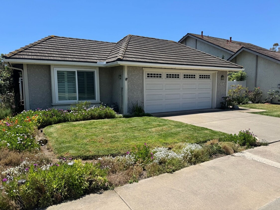 Primary Photo - 10 Sunridge