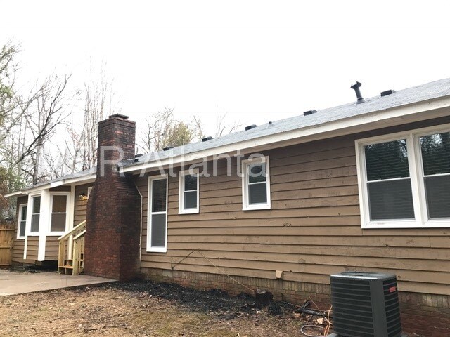 Building Photo - 4111 Wrexham Dr