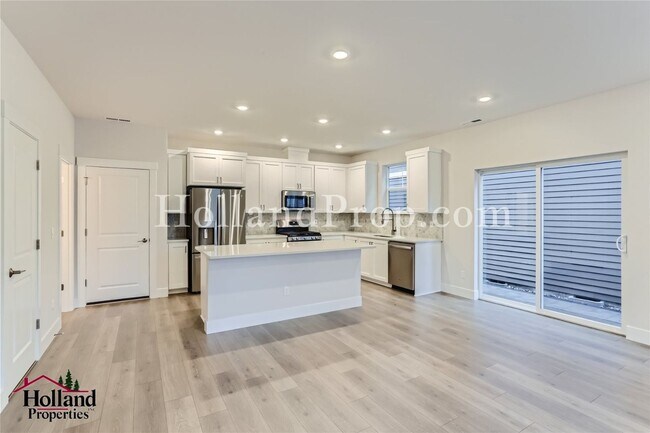 Foto del edificio - Welcome to your new home in one of Beavert...