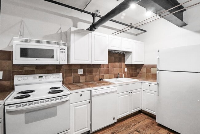 Foto del edificio - 1011 Wood St