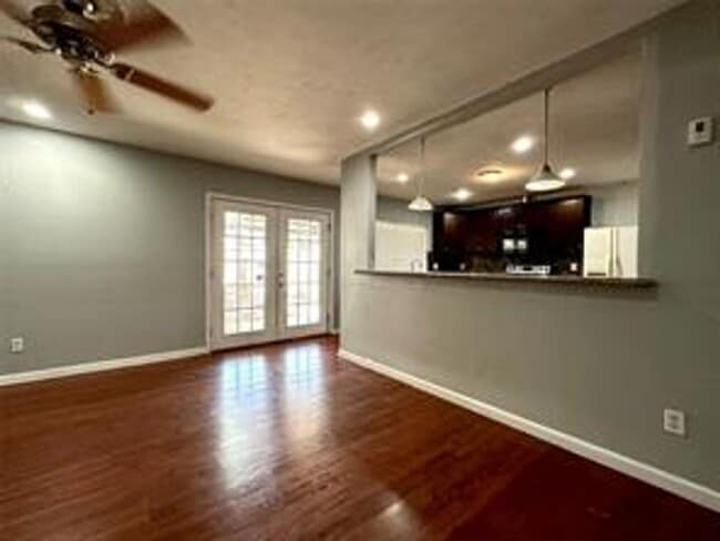 Building Photo - Great location in Plano! Ready beginning of Oct