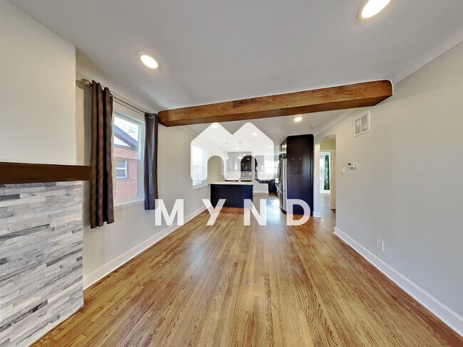 Building Photo - 3707 Zenobia St